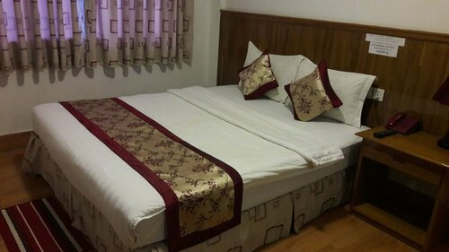 Sky Hotel Hlaing Thar Yar Yangon, Prenota Hotel Yangon downtown Yangon