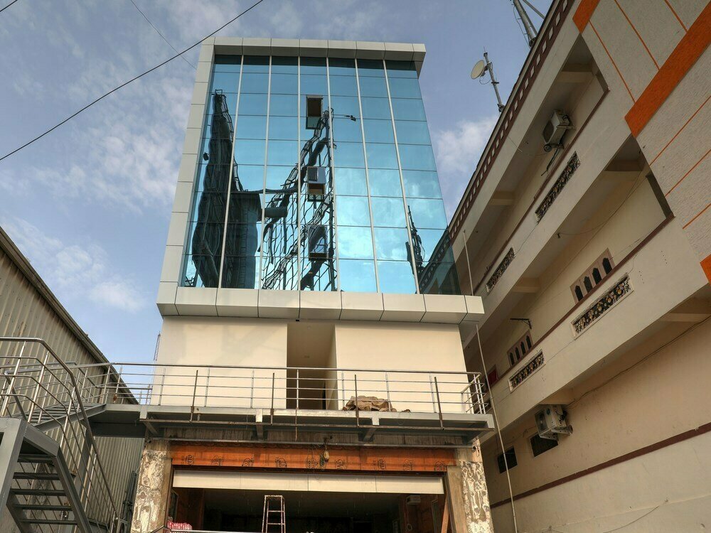 Hotel Saharsh Grand by Oyo Rooms