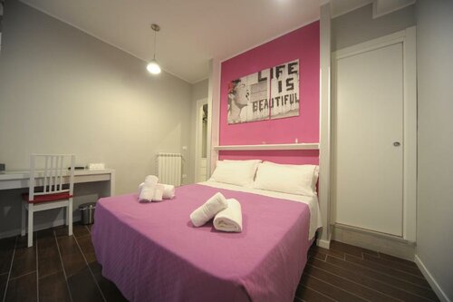 BBrothers House, Book Hotel Nomentano Rom
