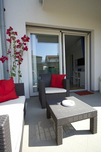 B&B Villa Pini, Rezerwuj Bed and Breakfast Hotele w Romagna z parkingiem, Parking