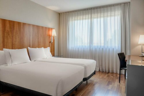 AC Hotel Guadalajara by Marriott, Book Hotel Hoteller i Castilla-La Mancha med parkering, Parkering