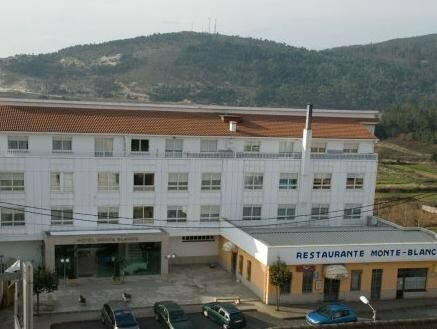 Hotel Urban Monte Blanco by Eurotels, Book Hotel Cabana de Bergantinos Camino dos Faros