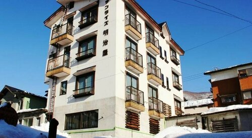 Sunrise Meiji-ya, Book Hotel Hoteller i Koshinetsu med parkering, Parkering