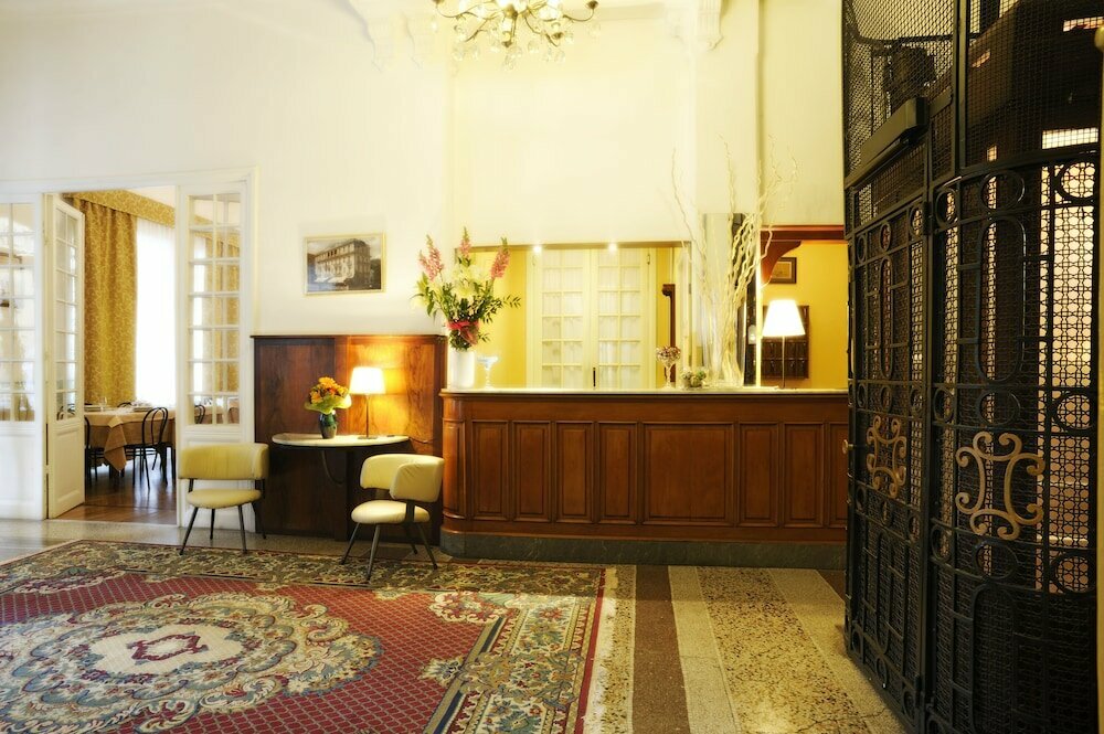 Hotel Alfieri - Hotel in the center