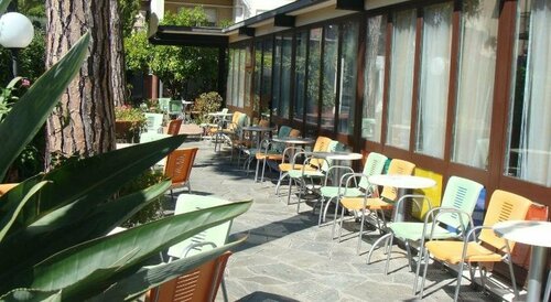 Hotel Astra, Забронировать Отель Отели Диано-Марина с завтраком, Завтраки