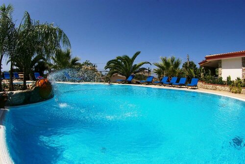 Hotel Village Eden - Capo Vaticano, Book Hotel Hoteller i Calabrien med parkering, Parkering
