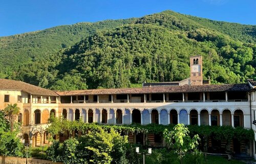 Charming Hotel dei Chiostri, Prenota Hotel Follina Veneto