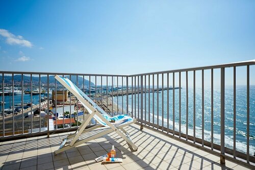 Hotel Croce Di Malta, Забронировать Отель Отели в центре Империи с завтраком, отели в центре Империи с завтраком