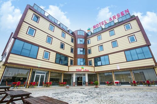 Arsen Hotel, Забронировать Отель Отели Йомра с бассейном, Бассейн