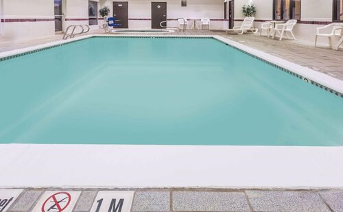 Days Inn and Suites Vancouver, 予約 ホテル バンクーバー Willamette Valley