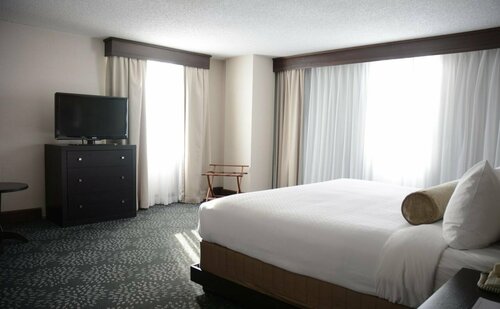 The Armon Stamford Hotel & Conference Center, Забронировать Отель Отели Стэмфорд 4 звезды, рядом с Stamford Health System, 4*