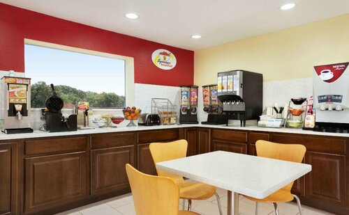 Super 8 by Wyndham Corsicana, Buchen Sie Gasthaus Corsicana Texas