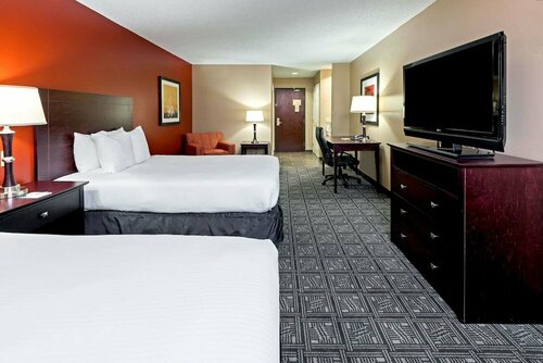 Comfort Inn & Suites Irving Las Colinas DFW, Забронировать Отель Отели Dallas - Fort Worth Metropolitan Area с парковкой, Парковка