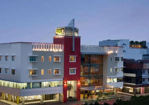 Hotel Santika Pontianak, Book Hotel Kalimantan hoteller med pool, Swimmingpool