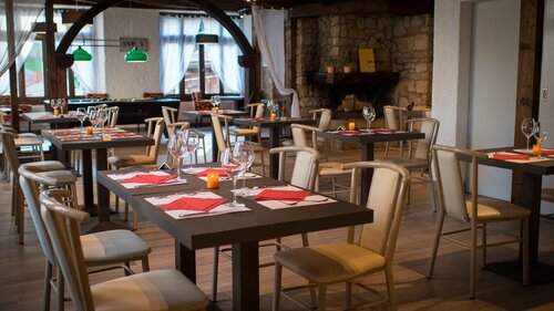 Hotel Restaurant La Poste, Забронировать Отель Отели Сен-Серг 3 звезды, 3*