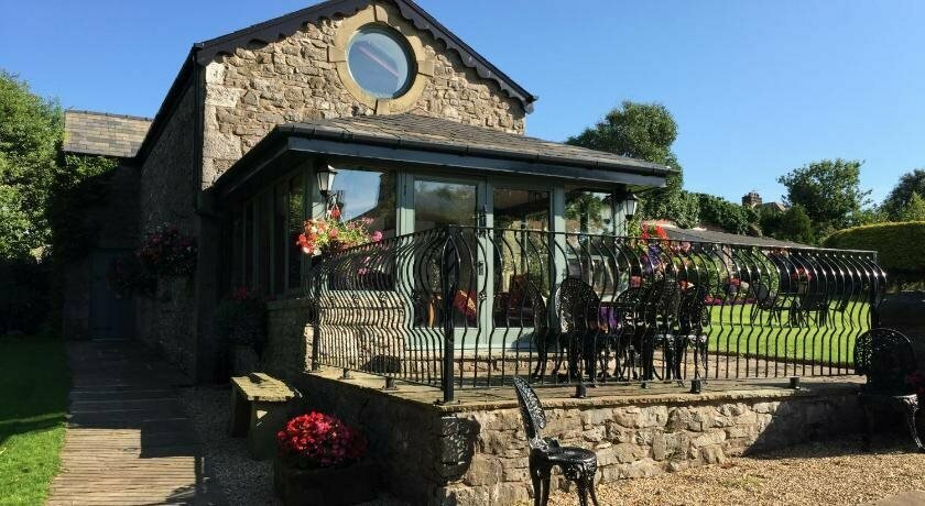 Clarence House Country Hotel & Restaurant