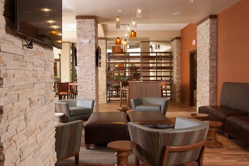Embassy Suites by Hilton Nashville Airport, Забронировать Отель Отели Теннесси с бассейном, Бассейн