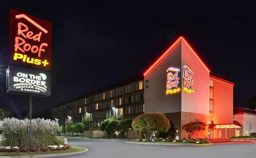 Red Roof Inn PLUS+ Boston - Woburn/ Burlington, Забронировать Отель  