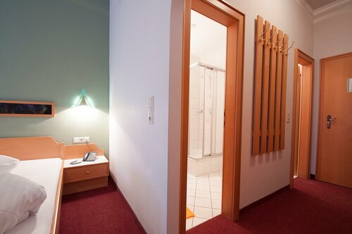 Hotel Alpenfriede, Забронировать Отель Отели Тироля с парковкой, Парковка