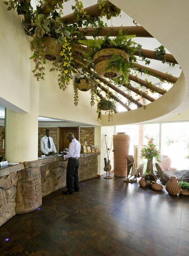 Golf Course Hotel, Забронировать Отель Отели Кампала 4 звезды, 4*