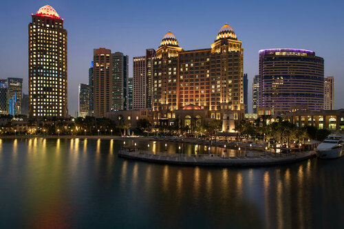 Four Seasons Hotel Doha, Reserva ahora Hotel Bahía del Oeste Doha, cerca de Qatar Investment Authority