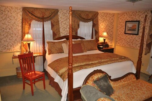 Colby Hill Inn, Забронировать Гостевой дом Хенникер 