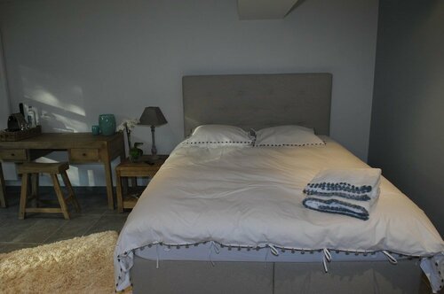 B&B Des Heures Claires, Book Bed and Breakfast La Hulpe 