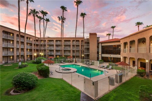 Best Western Plus Scottsdale Thunderbird Suites, Prenota Hotel Hotel tutto incluso a Arizona, All Inclusive