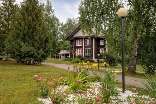 Березка, Забронировать Гостевой дом Отели Катуни с бассейном, Бассейн
