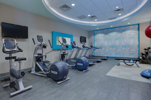 Crowne Plaza Hotel & Resorts Fort Lauderdale Airport/ Cruise, Rezerwuj Hotel Hotele w Broward County z basenem, Basen