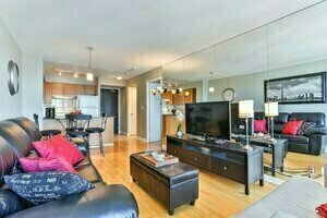Downtown Studio in Dundas Square