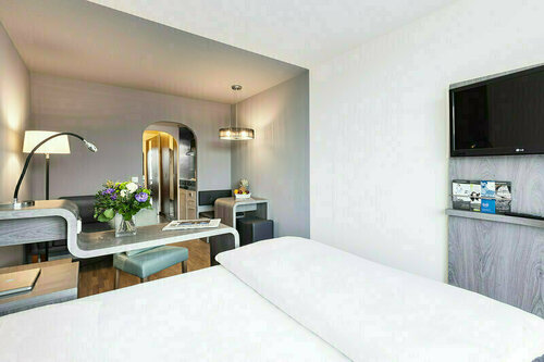 Living Hotel Frankfurt, Забронировать Отель Заксенхаузен Франкфурт-на-Майне, рядом с Штеделевский художественный институт