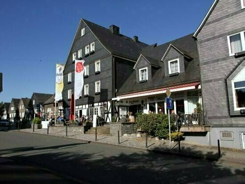 Hotel zur Altstadt, Забронировать Отель Фройденберг Северный Рейн-Вестфалия