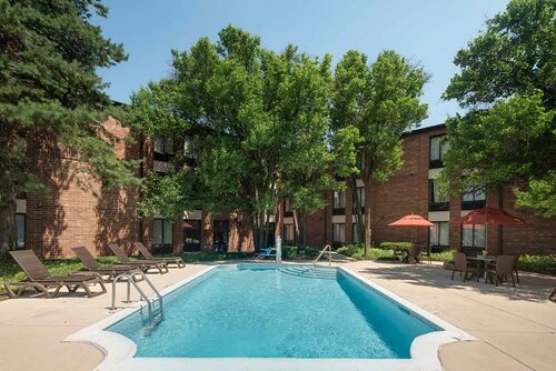 Best Western Chicago - Downers Grove, Забронировать Отель Даунерс-Гроув 