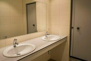 Generation Europe Youth Hostel, Prenota Ostello Hotel economici a Flanders