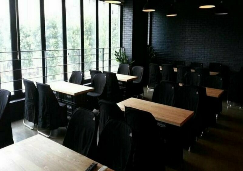 I. T. W. Hotel