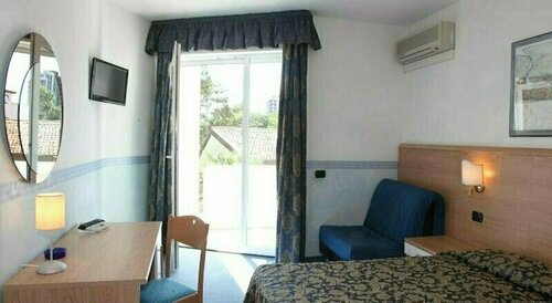 Hotel Carlton, Забронировать Отель Отели Пинета с парковкой, Парковка