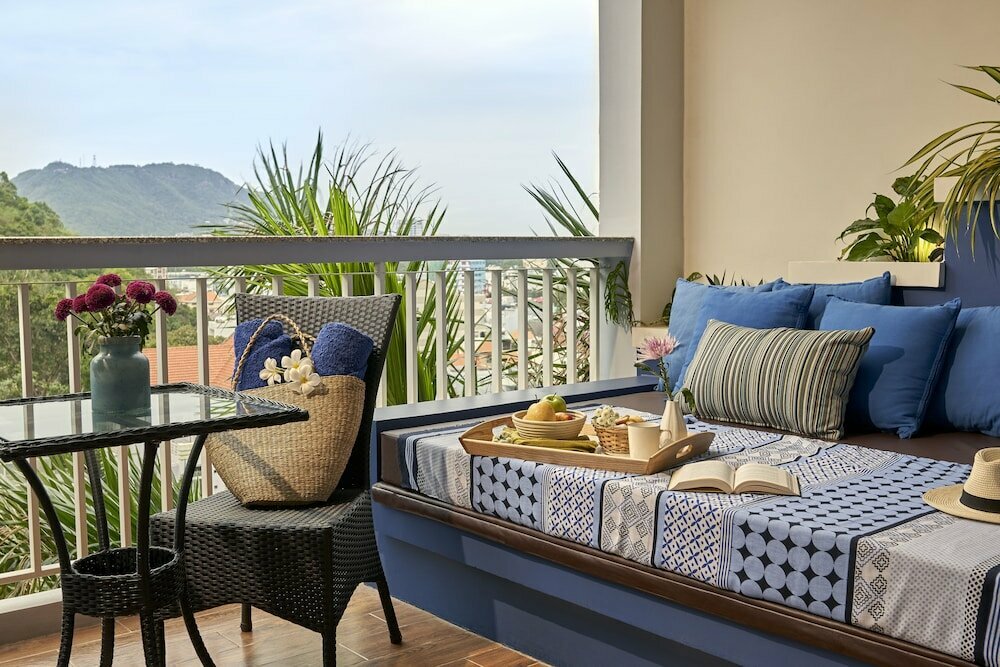 The Wind Resort Tropical Hillside Escape