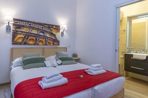 Flatinrome Trastevere Deluxe Rooms, Book Pension Trastevere Rom
