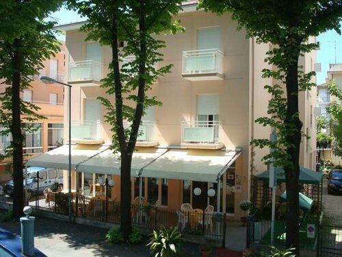 Hotel Amalfi, Забронировать Отель Риваззурра Римини