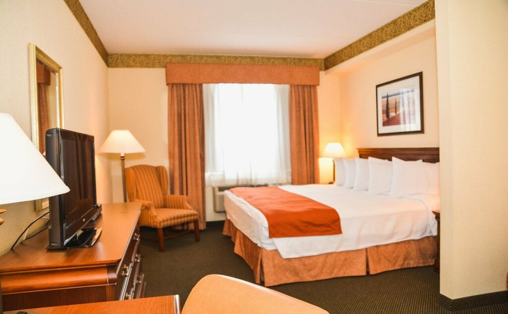 Country Inn & Suites by Radisson, London South, On