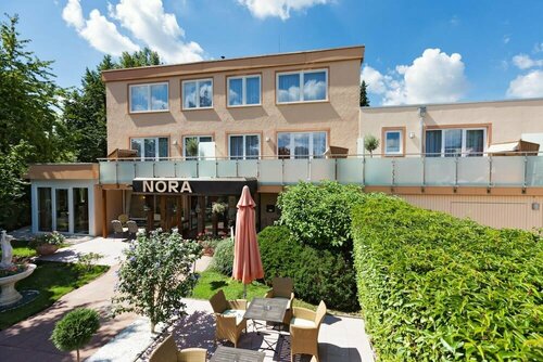 Hotel Nora, Varaa Hotelli Bad Krozingen Breisgau