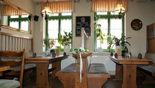 Gasthaus Zum Heiligen Geisthof, Забронировать Отель Пархим Мекленбург-Померания, рядом с Приходская церковь Св. Георгия