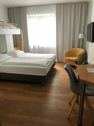 MAX Hotel Düsseldorf Self-Check-in, Забронировать Отель Отели Дюссельдорфа 3 звезды, рядом с Парк Фольксгартен, 3*