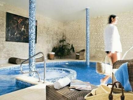 Logis Hôtel les Hauts de St Maure, Забронировать Отель  