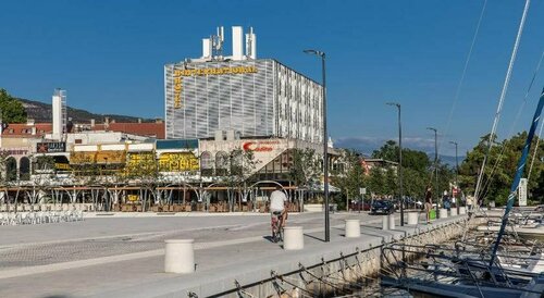 Hotel International, Забронировать Отель Отели в центре Цриквеница с завтраком, отели в центре Цриквеница с завтраком