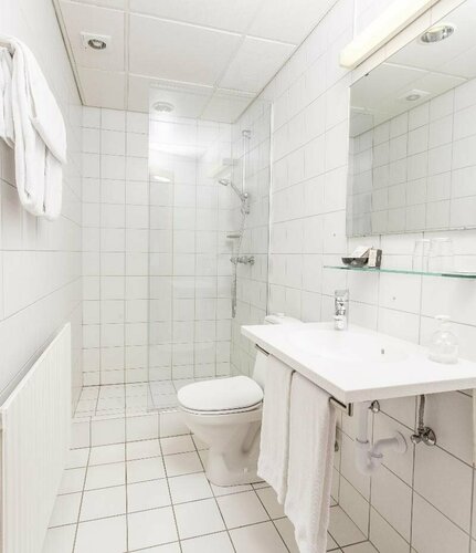 Hotel Norðurland, Забронировать Отель Отели Акюрейри 3 звезды, рядом с Hof - Cultural Center and Conference Hall, 3*