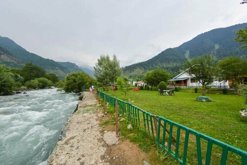 Hotel Baisaran Pahalgam, Забронировать Отель Отели Jammu & Kashmir Ski 3 звезды, 3*