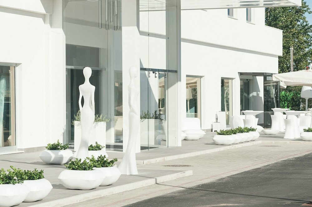 8Piuhotel