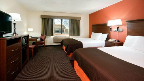 AmericInn Lodge and Suites of Manitowoc, Boek Hotel Manitowoc Wisconsin